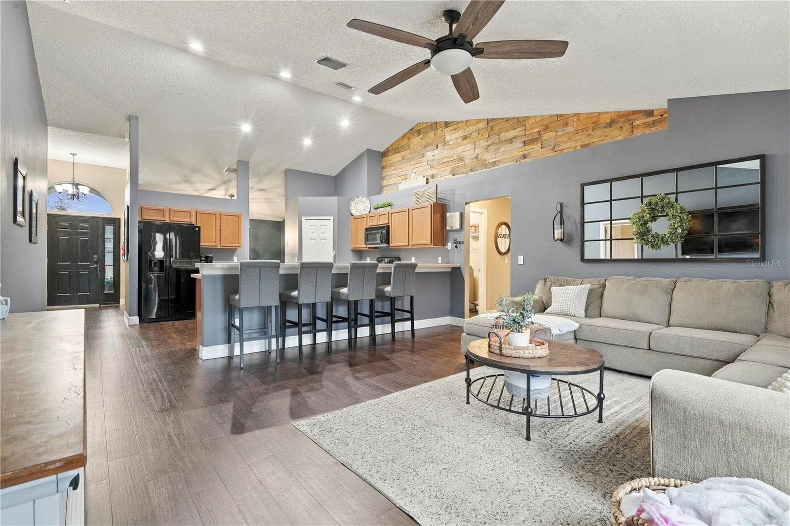 Family/Kitchen combo - 210 CITATION AVE, DELTONA