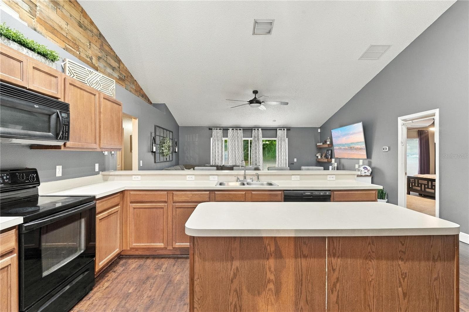 Kitchen - 210 CITATION AVE, DELTONA