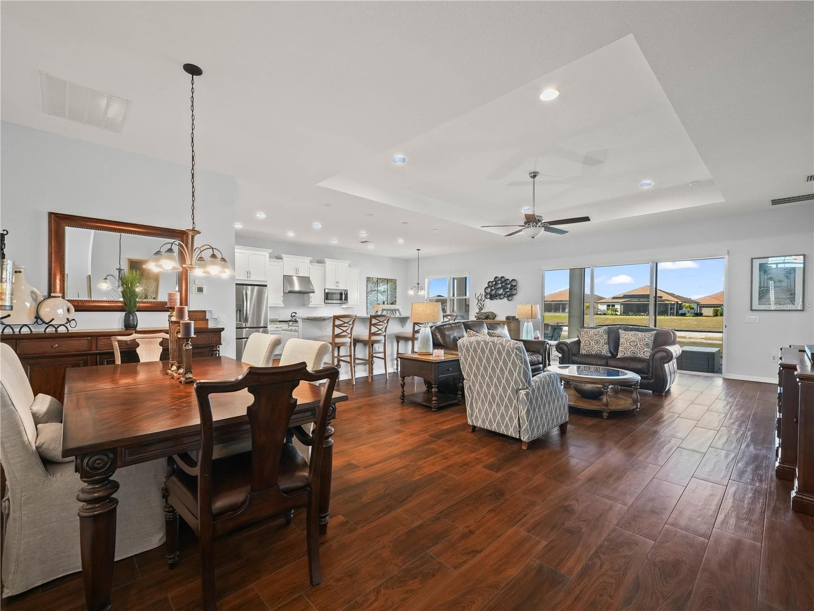 Trey Ceiling  and Recessed Lighting in LR - 6216 PINEHURST LOOP, WINTER HAVEN
