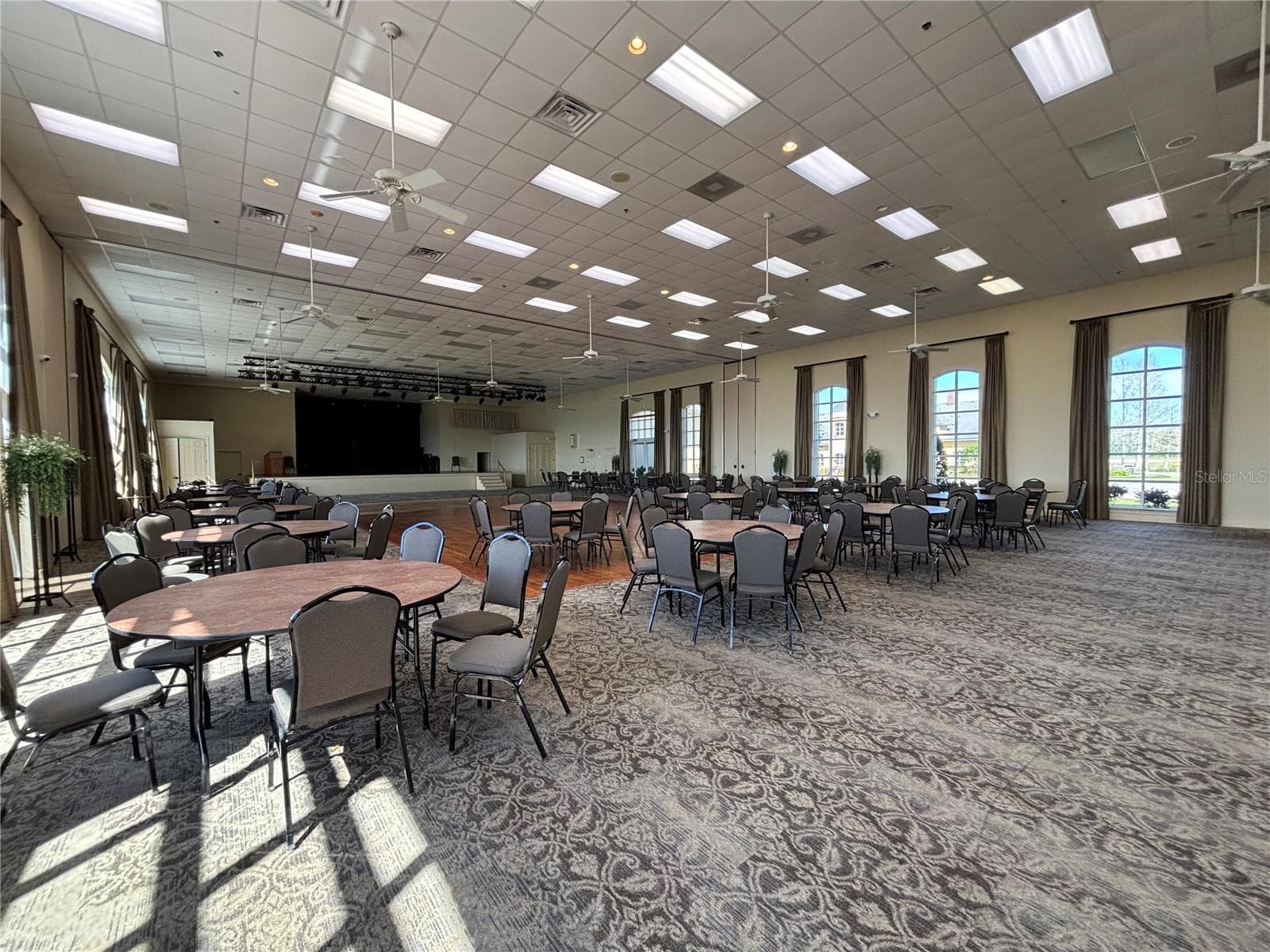 Grand Ballroom - 6216 PINEHURST LOOP, WINTER HAVEN