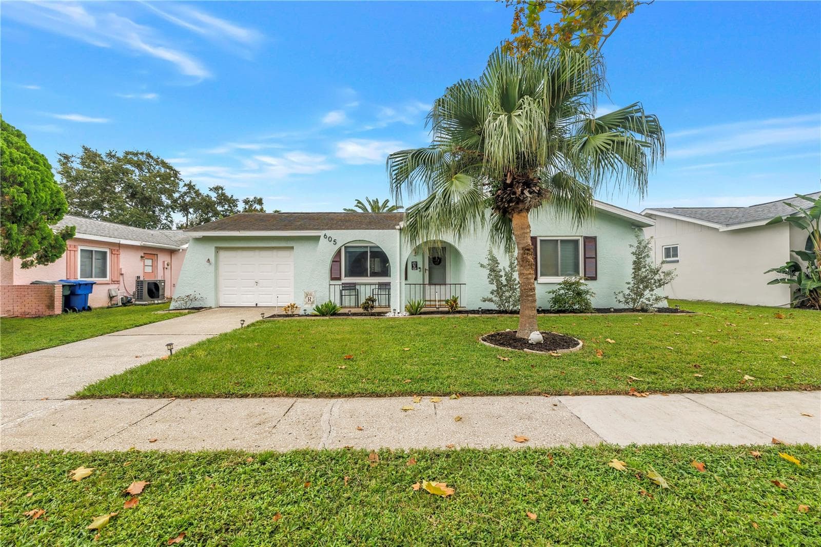 Single Family Residence at 605 5TH AVE SE, LARGO, photo 2 of 53