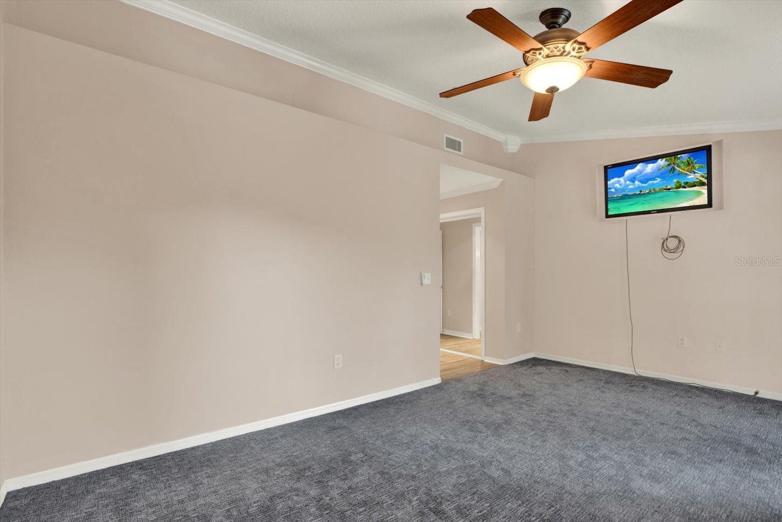 Primary Bedroom - 9010 LAKE PLACE LN, TAMPA