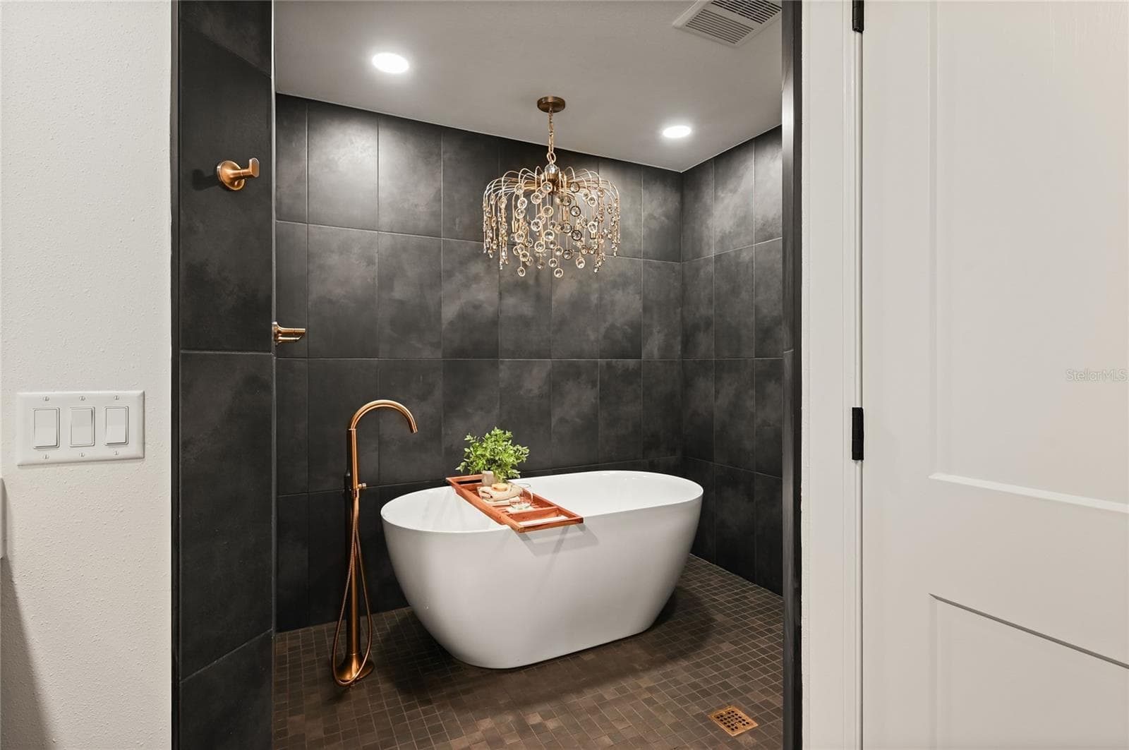 Condominium at 219 QUAYSIDE CIR #B9, MAITLAND, photo 24 of 49