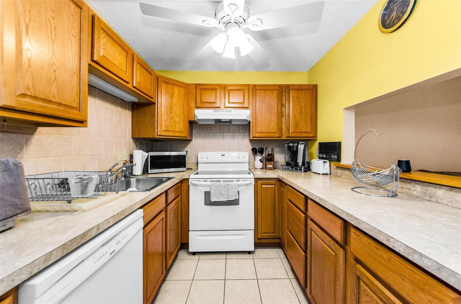 Condominium at 2575 PINE RIDGE WAY S #E1, PALM HARBOR, photo 10 of 11