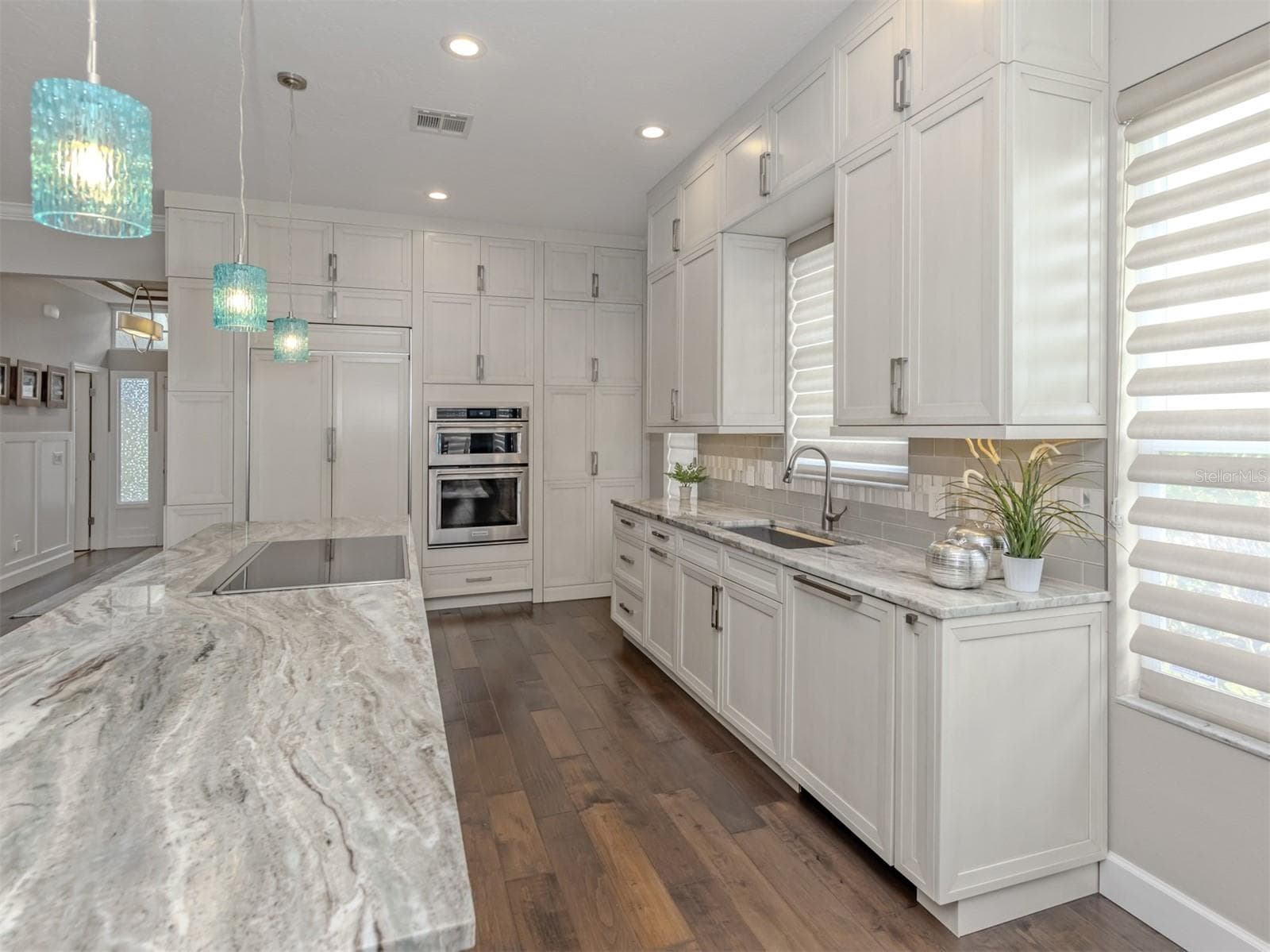 Single Family Residence at 565 FALLBROOK DR, VENICE, photo 12 of 70