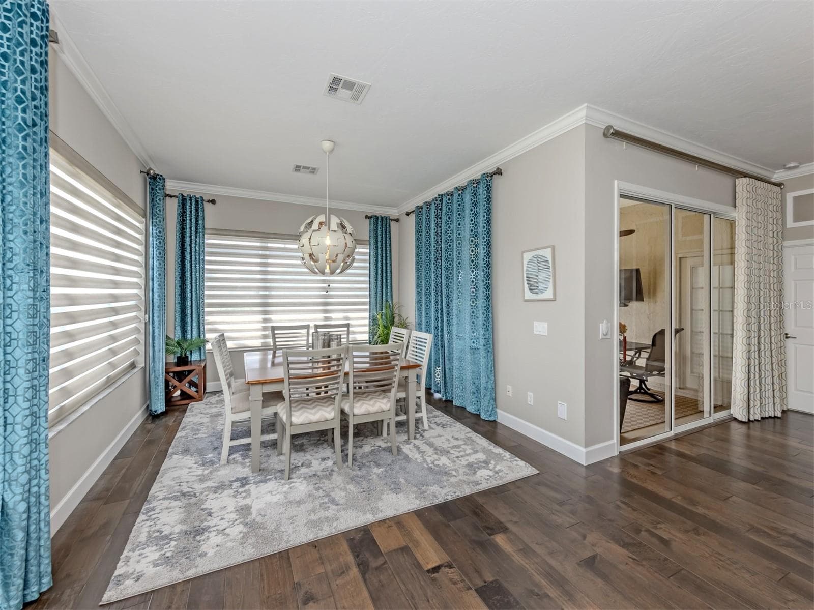 Single Family Residence at 565 FALLBROOK DR, VENICE, photo 16 of 70
