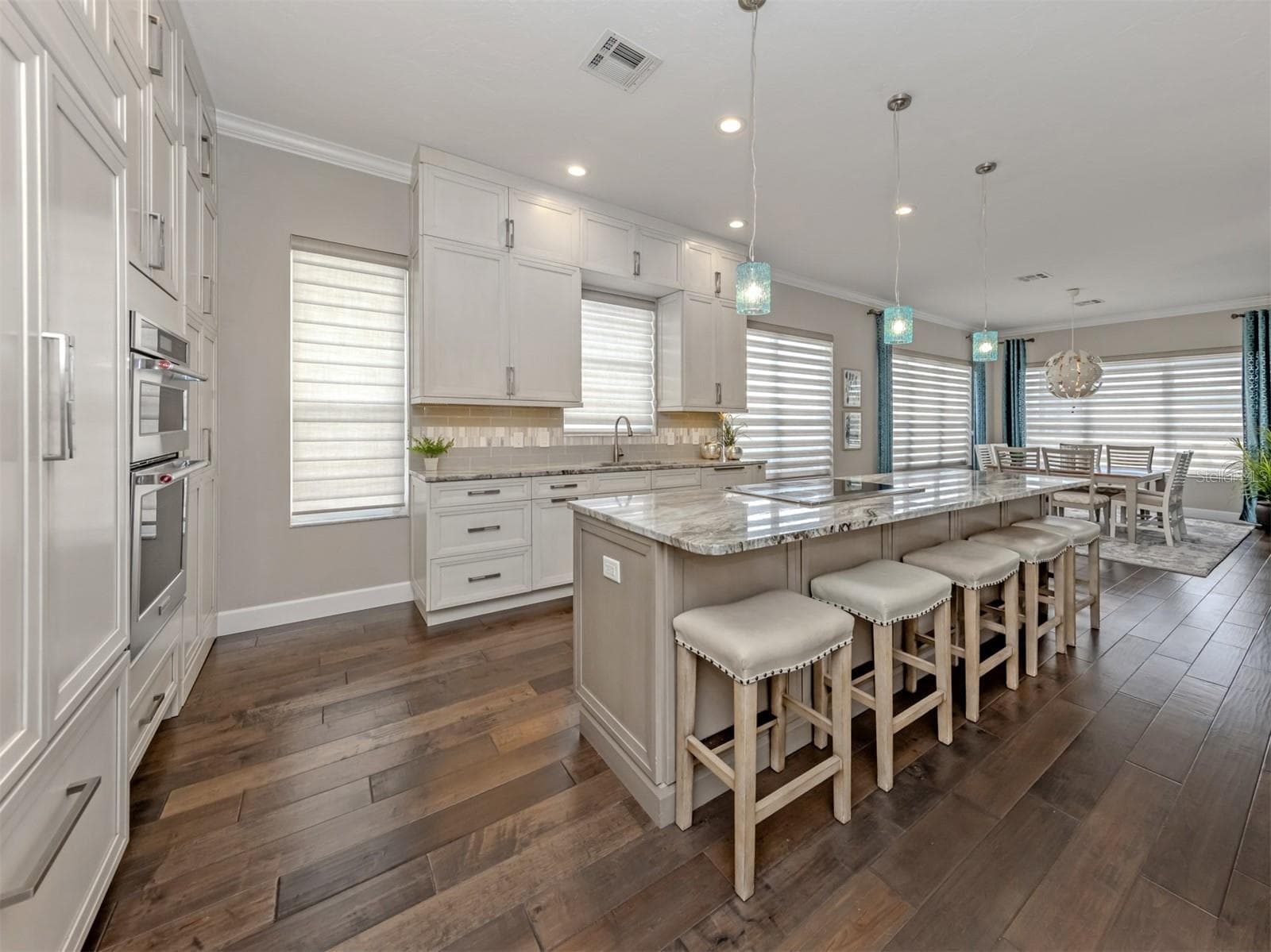 Single Family Residence at 565 FALLBROOK DR, VENICE, photo 19 of 70