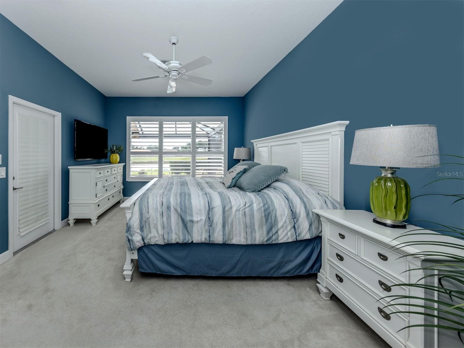 Single Family Residence at 565 FALLBROOK DR, VENICE, photo 20 of 70