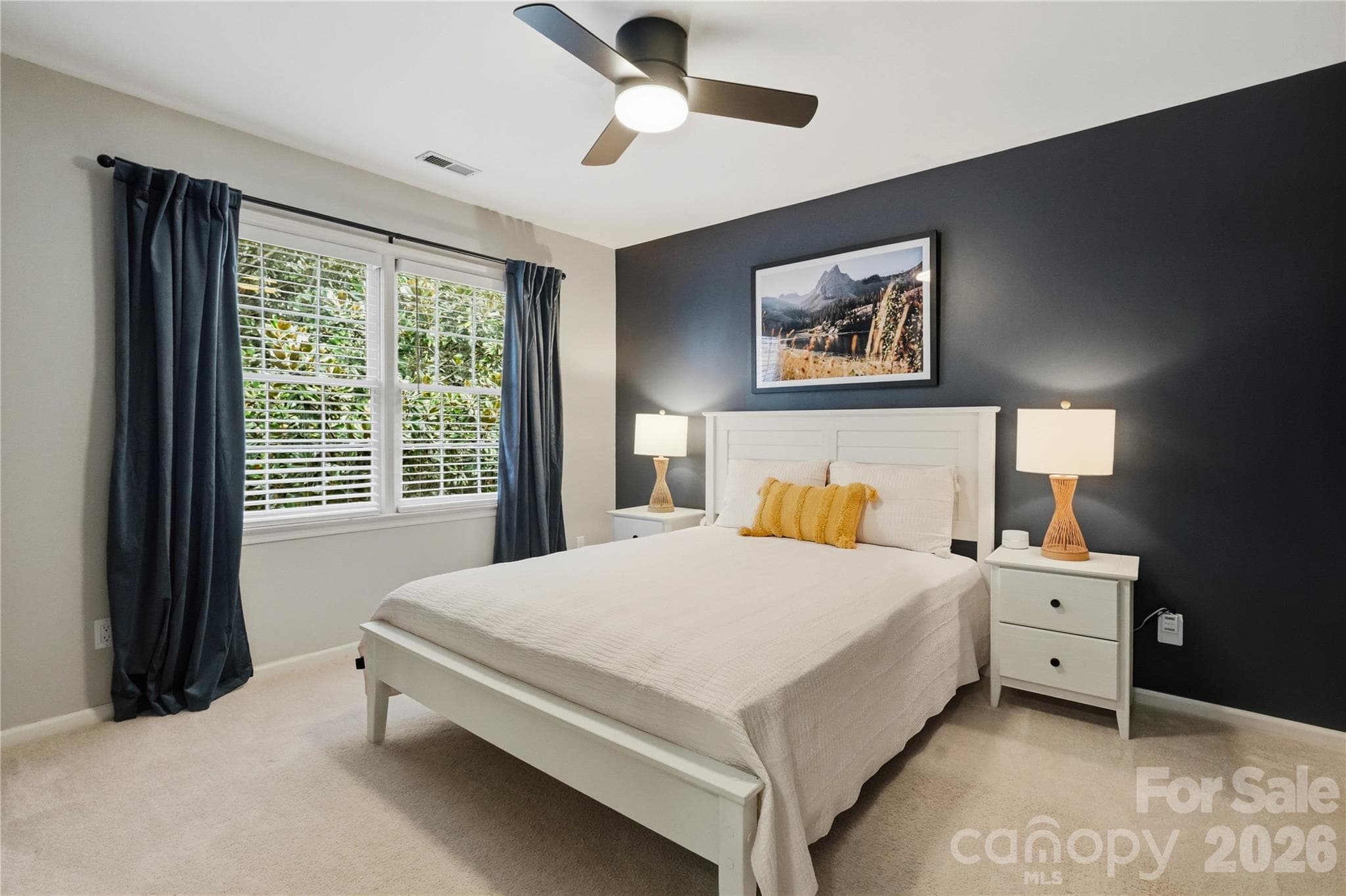 Single Family Residence at 2815 Winghaven Lane, Charlotte, photo 8 of 45