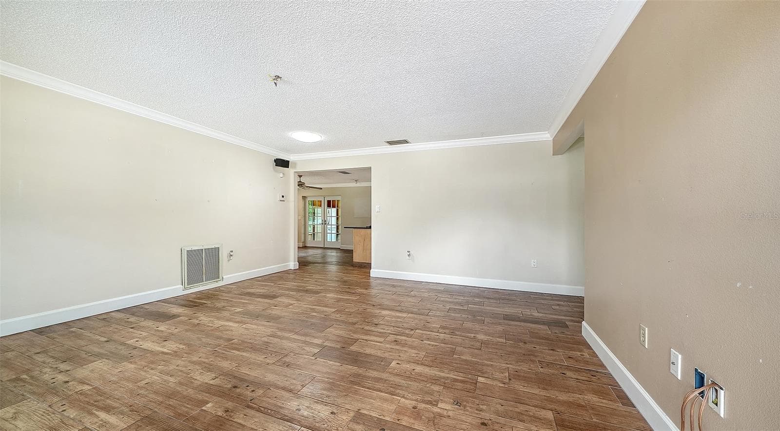 Single Family Residence at 4090 GROVELAND AVE, SARASOTA, photo 3 of 24
