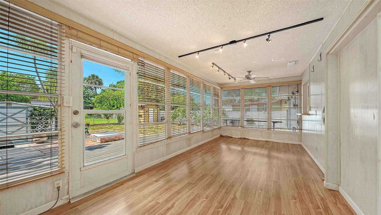 Single Family Residence at 4090 GROVELAND AVE, SARASOTA, photo 18 of 24