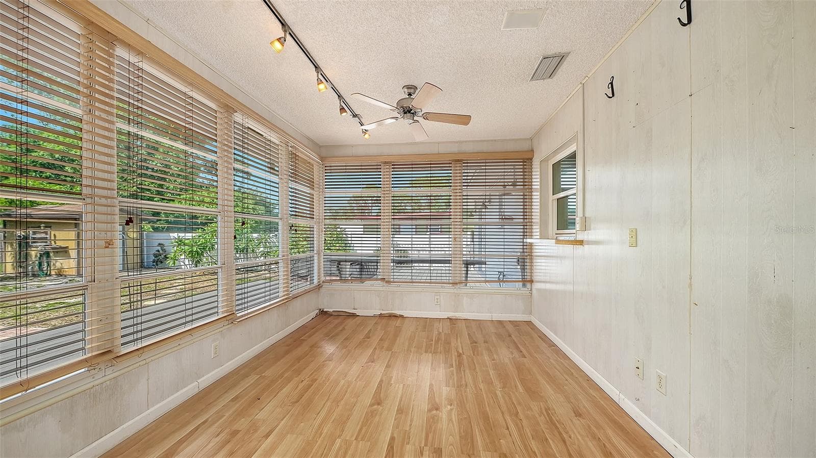 Single Family Residence at 4090 GROVELAND AVE, SARASOTA, photo 19 of 24