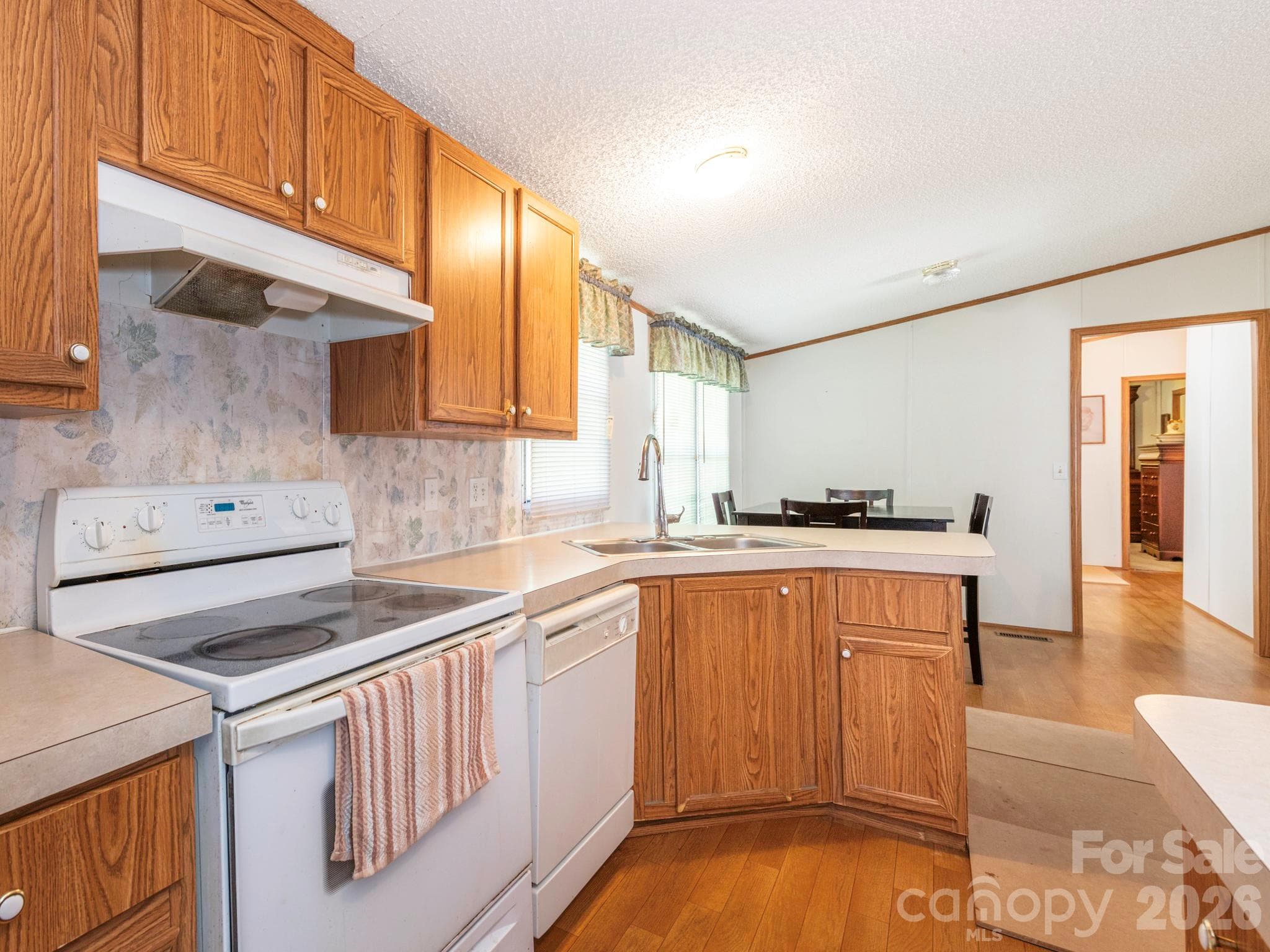 Kitchen looking into dining area - 2292 Thornwell Road, Lancaster