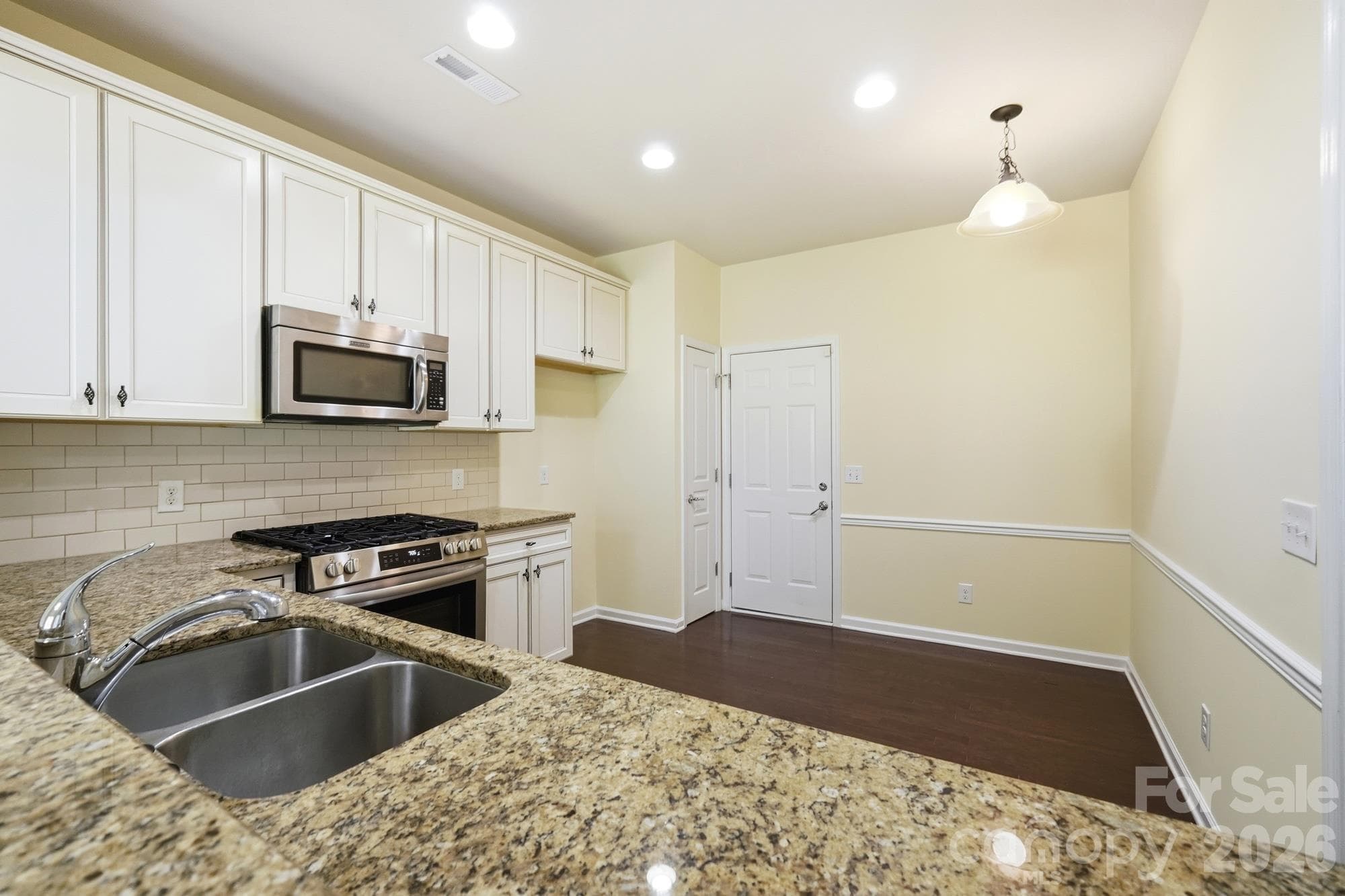 Townhouse at 16852 Dunaverty Place, Charlotte, photo 17 of 45