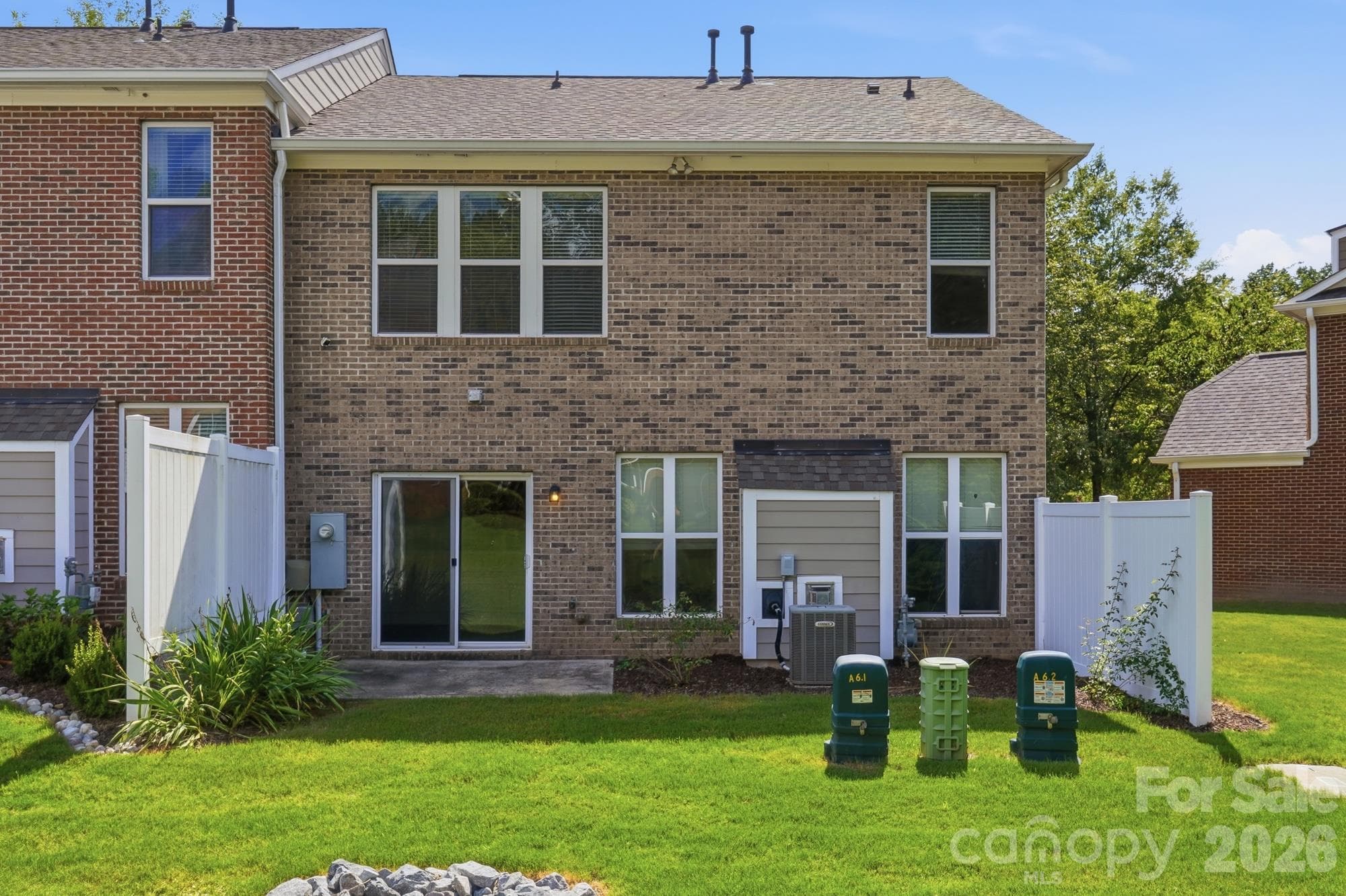 Townhouse at 16852 Dunaverty Place, Charlotte, photo 37 of 45