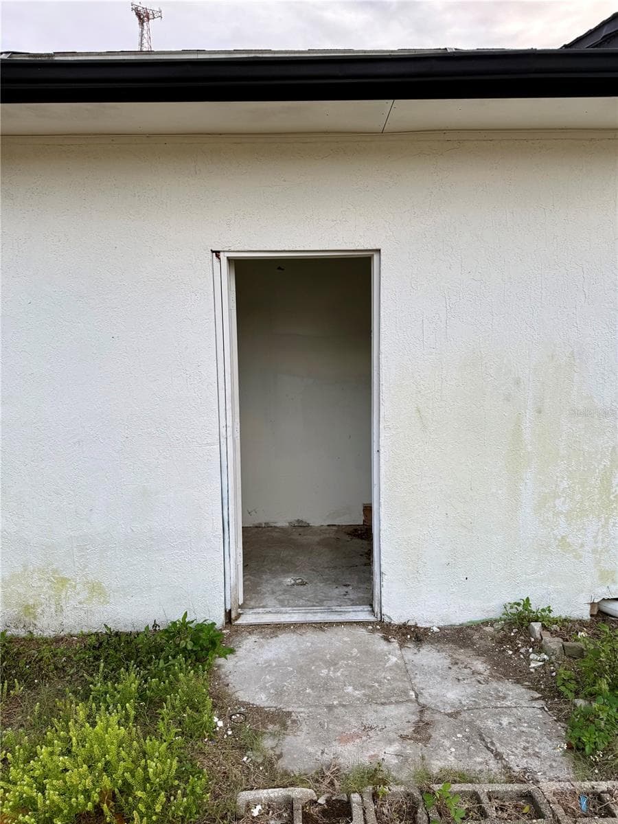 Single Family Residence at 1550 E BAY ST, BARTOW, photo 12 of 18