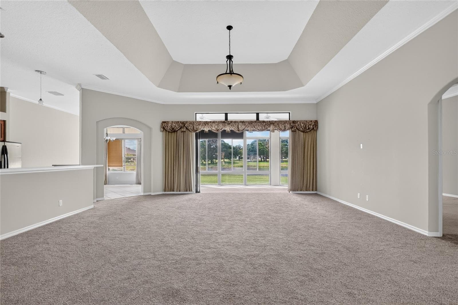 Note tray ceiling - 26717 WETLANDS WAY, LEESBURG