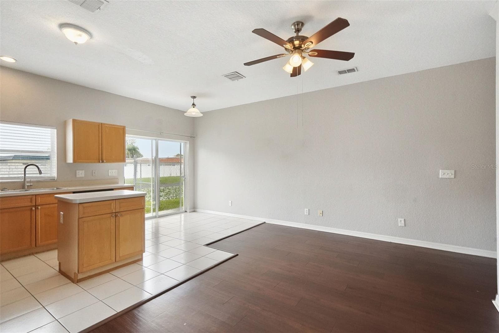 Townhouse at 7041 OPAL DR, LARGO, photo 6 of 25