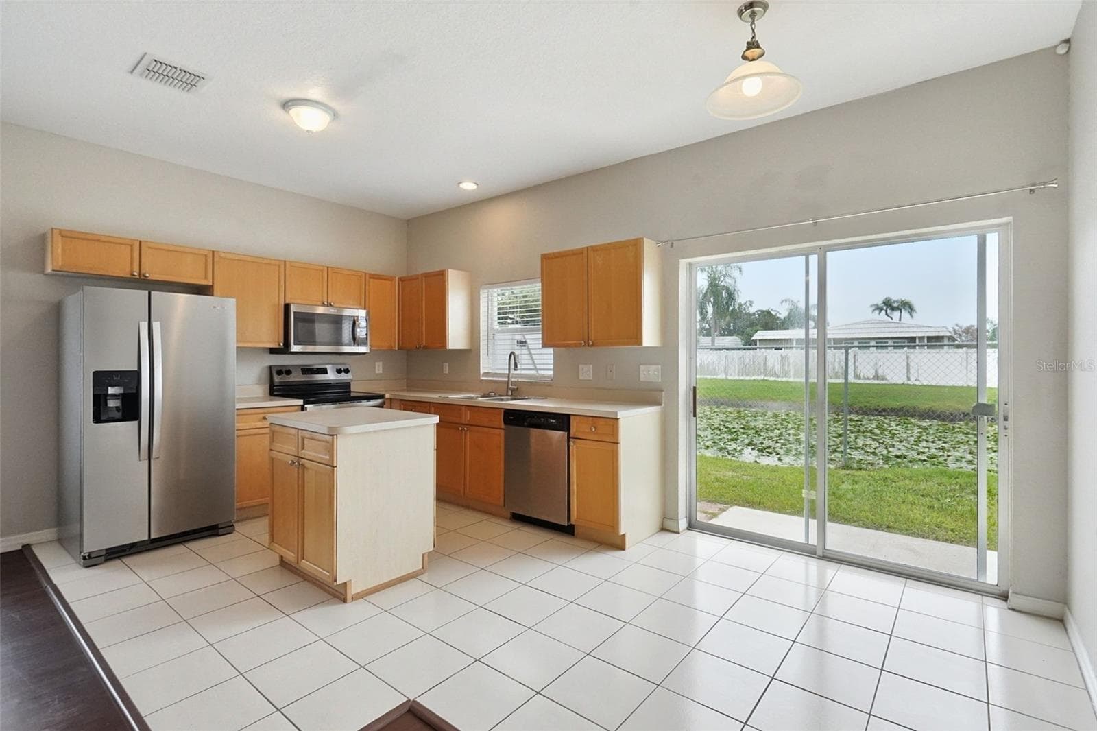 Townhouse at 7041 OPAL DR, LARGO, photo 9 of 25