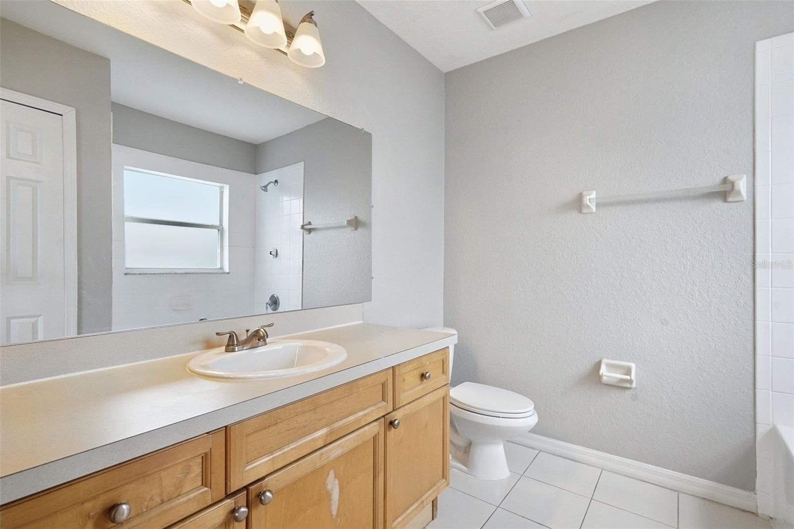 Townhouse at 7041 OPAL DR, LARGO, photo 17 of 25