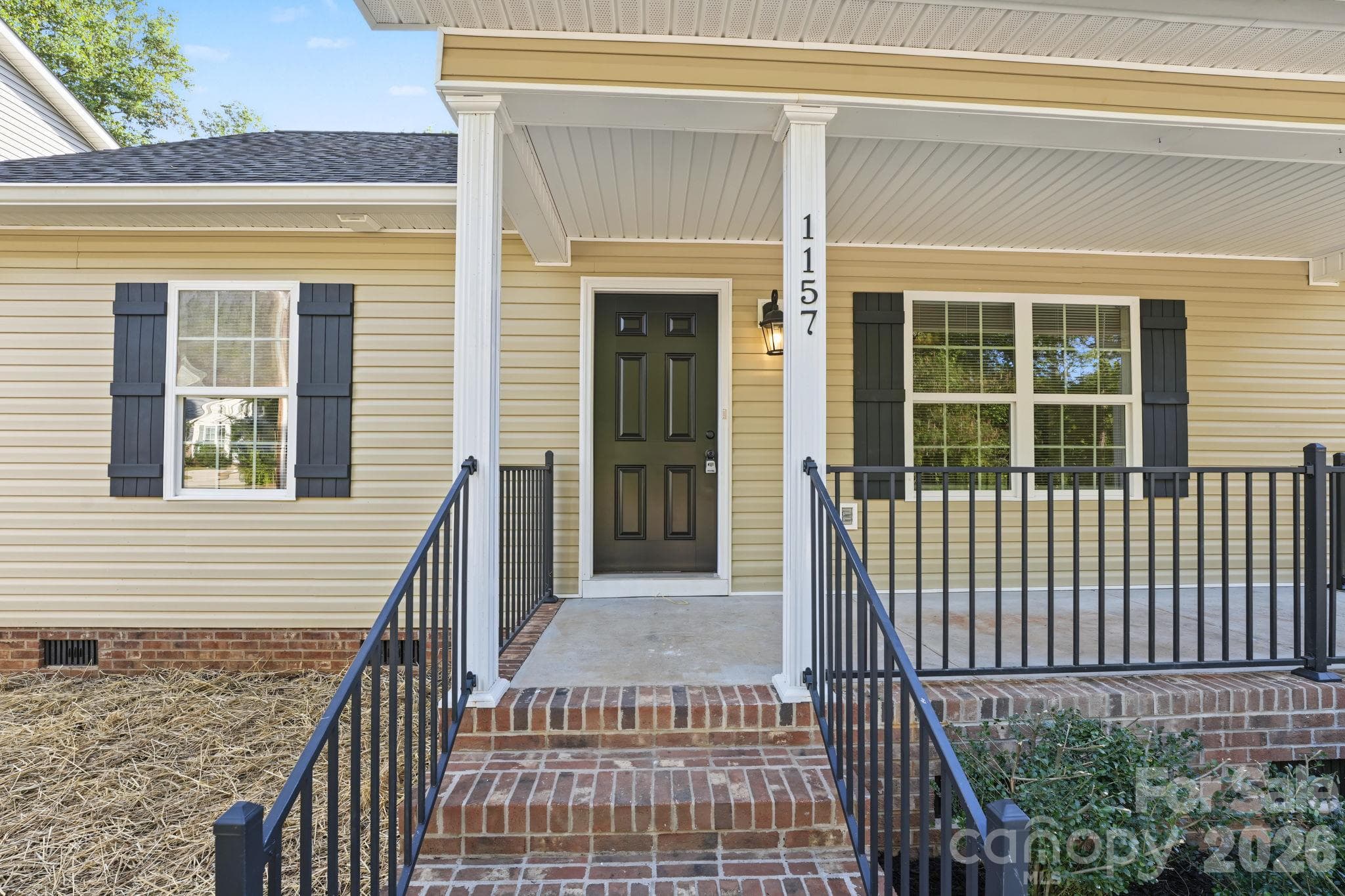 Single Family Residence at 1157 Calhoun Street, Rock Hill, photo 4 of 39