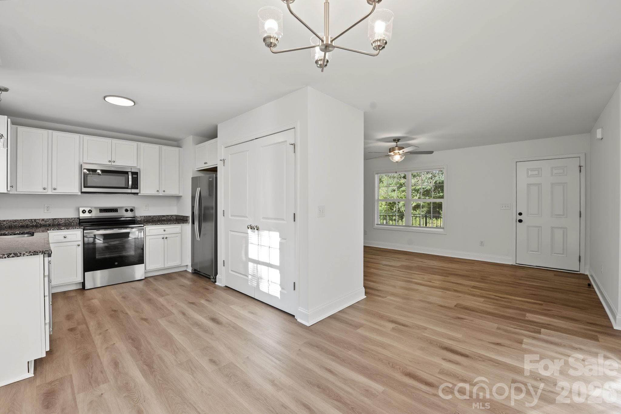 Single Family Residence at 1157 Calhoun Street, Rock Hill, photo 13 of 39