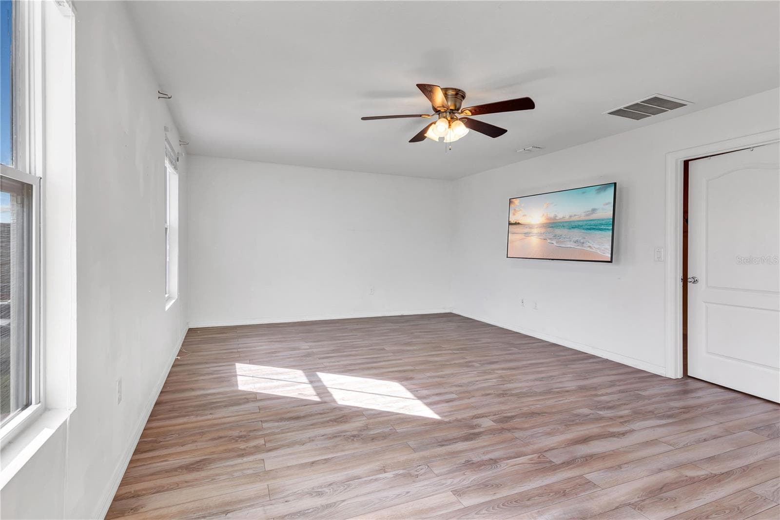Single Family Residence at 2150 ROCKMART LOOP, TAVARES, photo 18 of 35