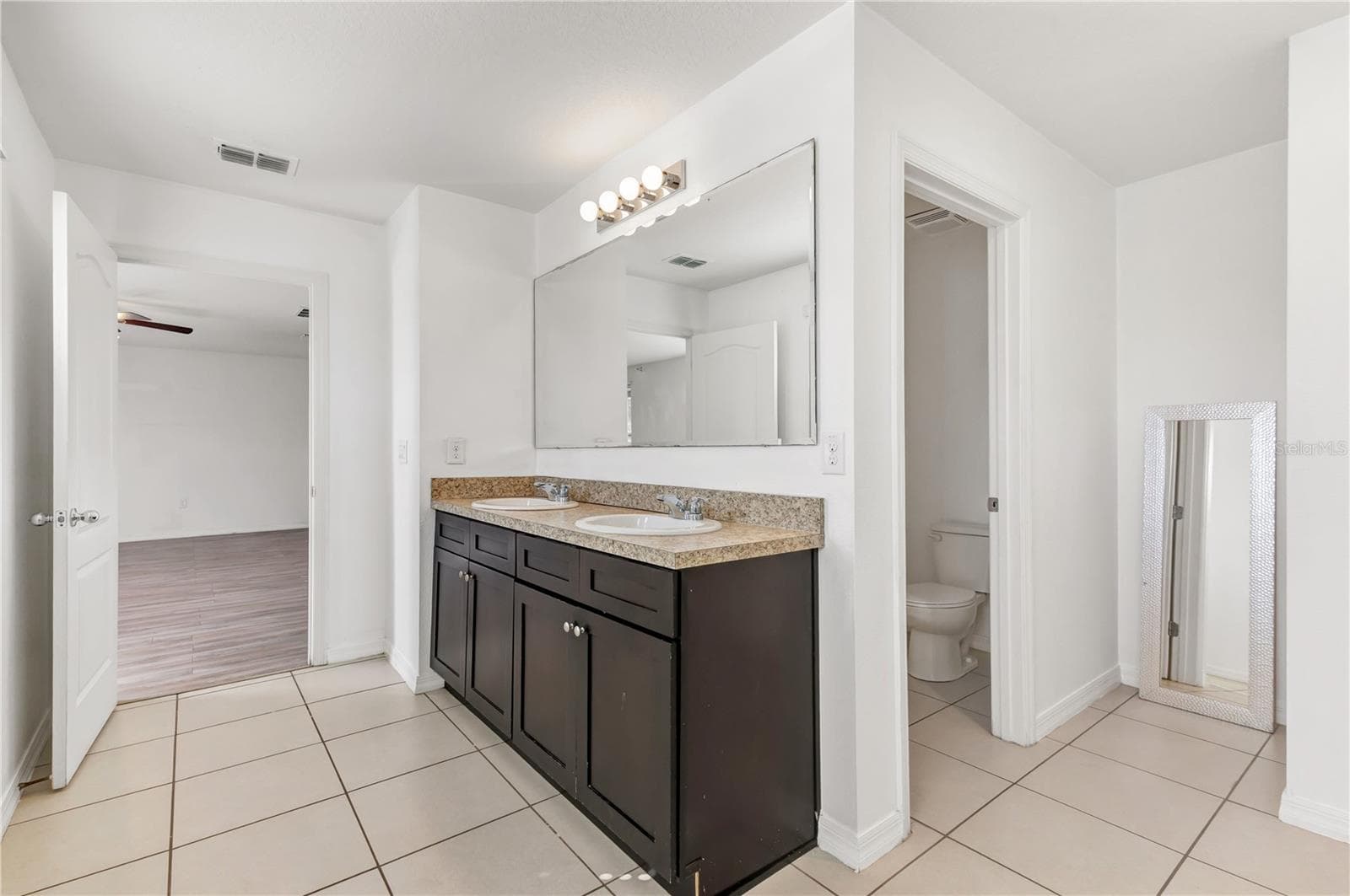 Single Family Residence at 2150 ROCKMART LOOP, TAVARES, photo 21 of 35