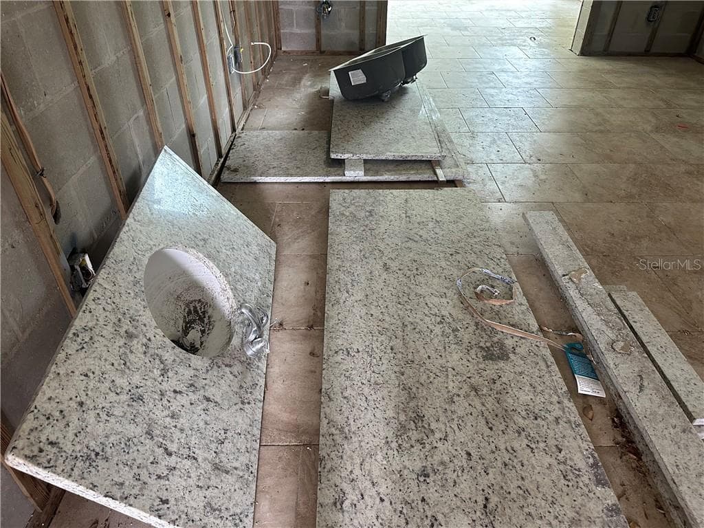 Condominium at CRYSTAL RIVER, photo 8 of 19