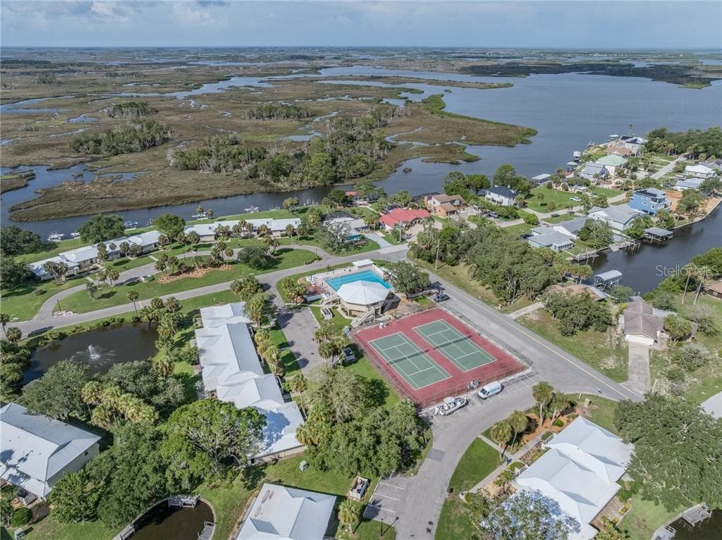 Condominium at CRYSTAL RIVER, photo 15 of 19