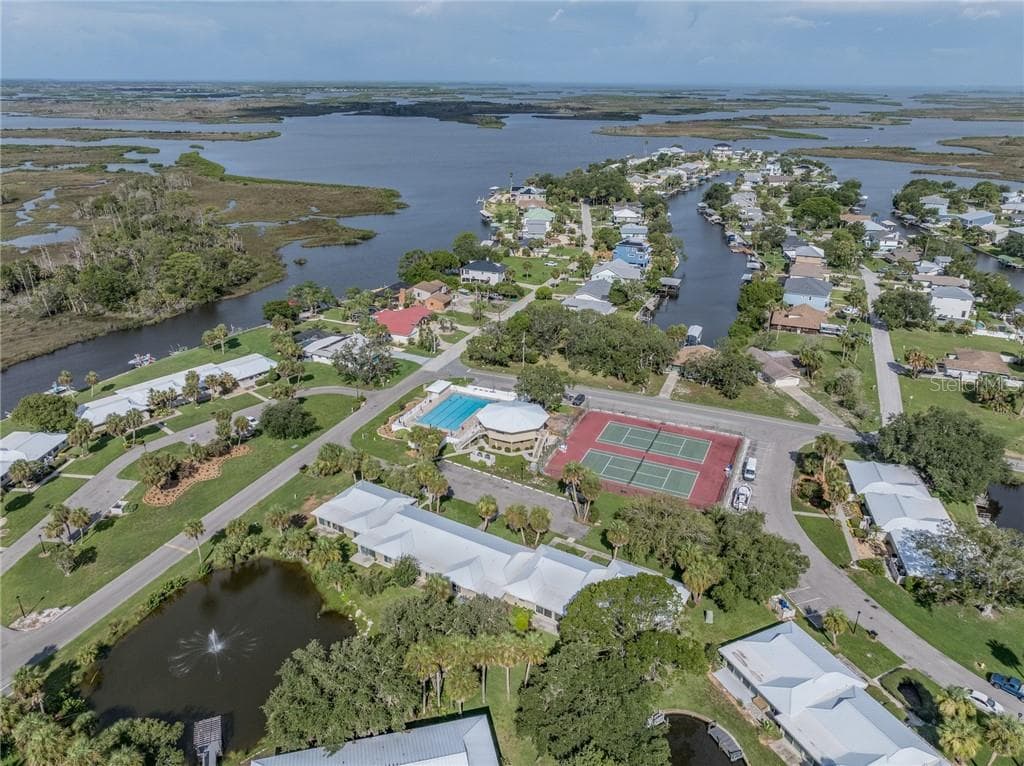 Condominium at CRYSTAL RIVER, photo 17 of 19