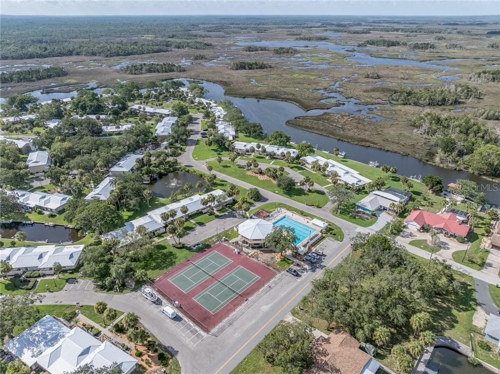 Condominium at CRYSTAL RIVER, photo 18 of 19