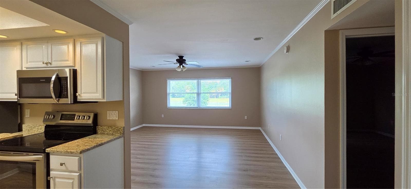 Condominium at 5800 HOLLYWOOD BLVD #125, SARASOTA, photo 7 of 25
