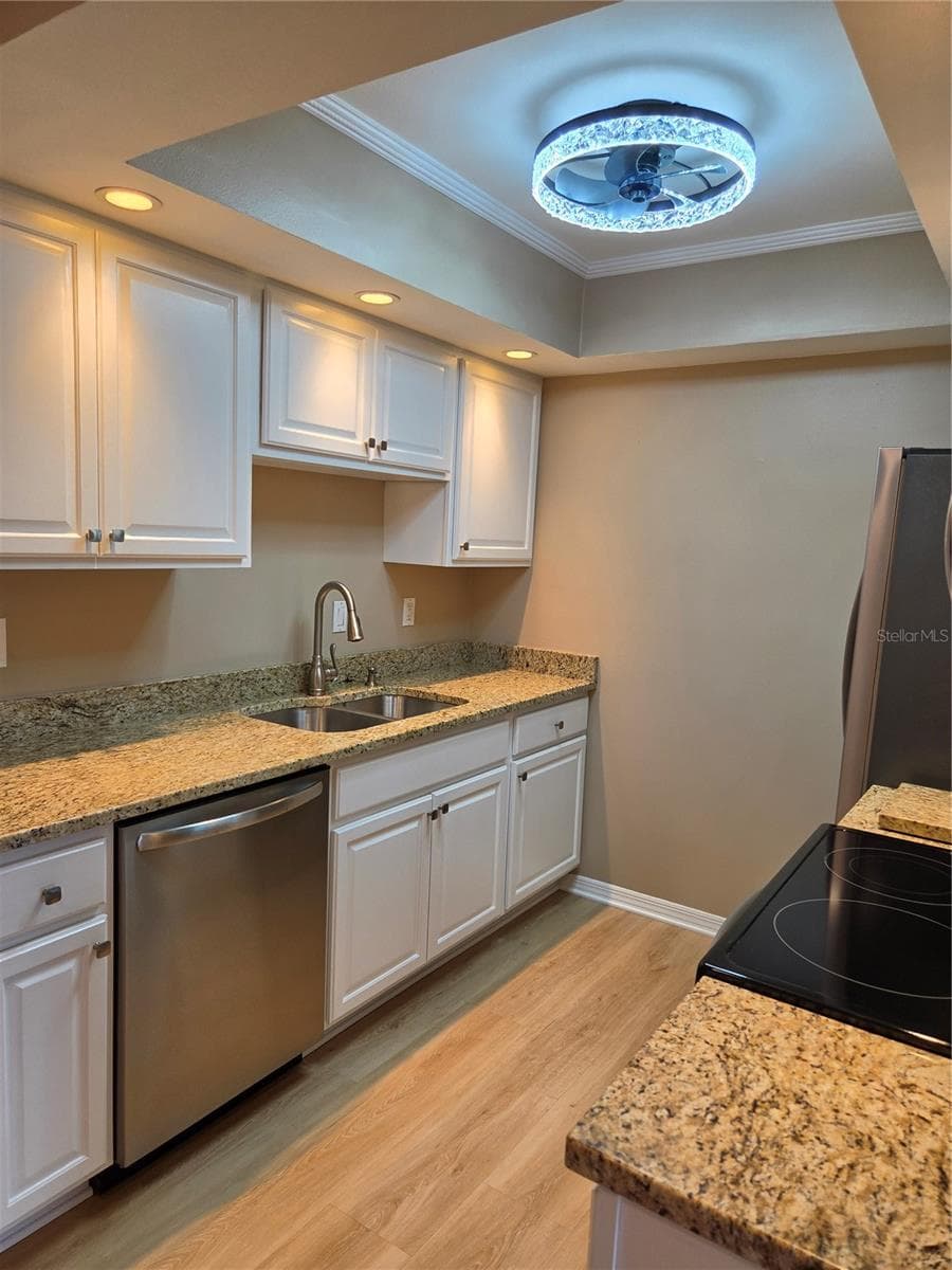Condominium at 5800 HOLLYWOOD BLVD #125, SARASOTA, photo 12 of 25