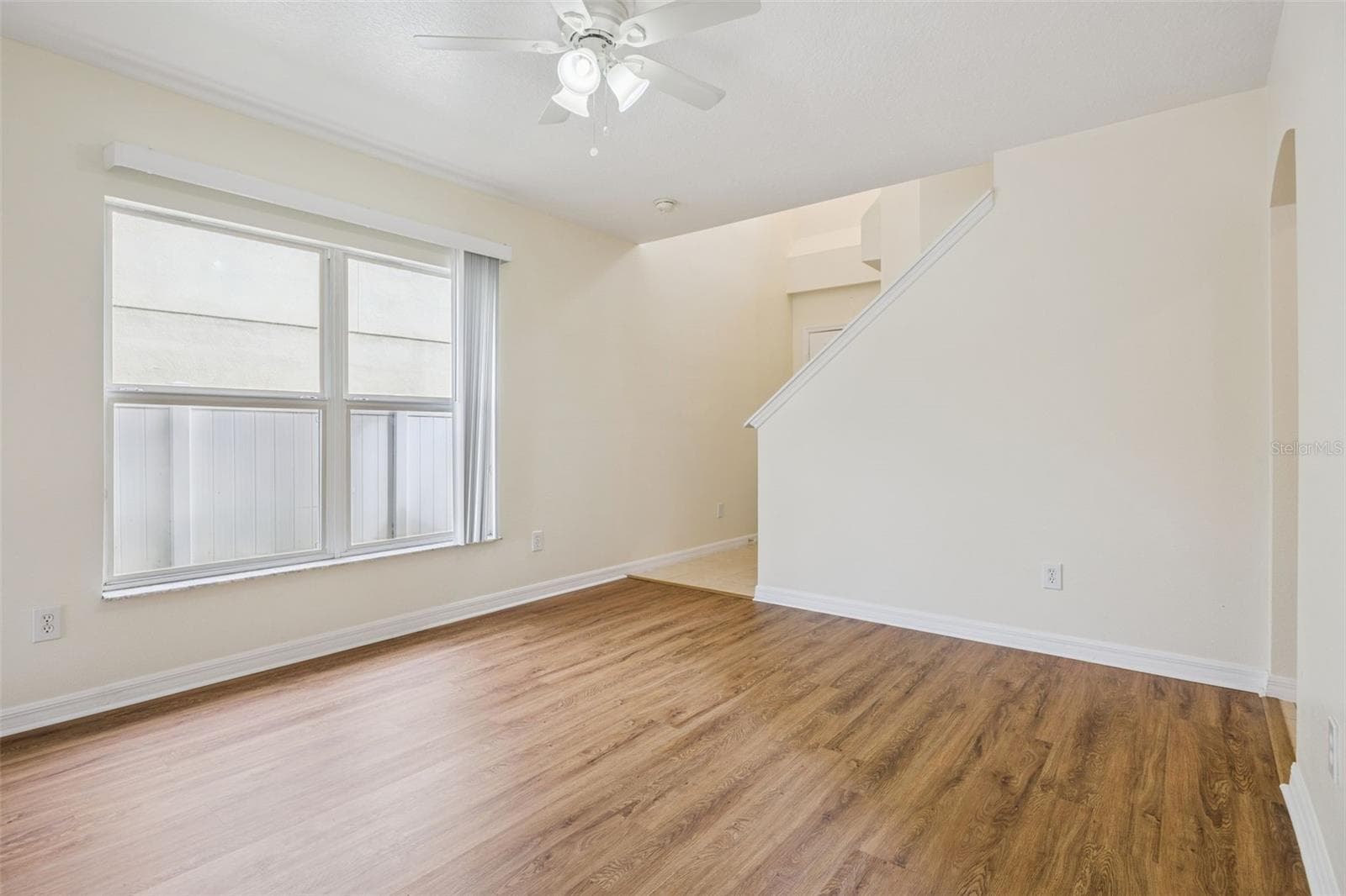 Dining room (11'1" x 10'7") with new LVP flooring - 2020 PORTCASTLE CIR, WINTER GARDEN