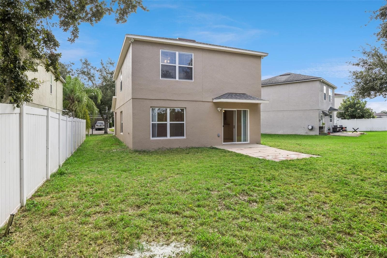 Spacious backyard - 2020 PORTCASTLE CIR, WINTER GARDEN