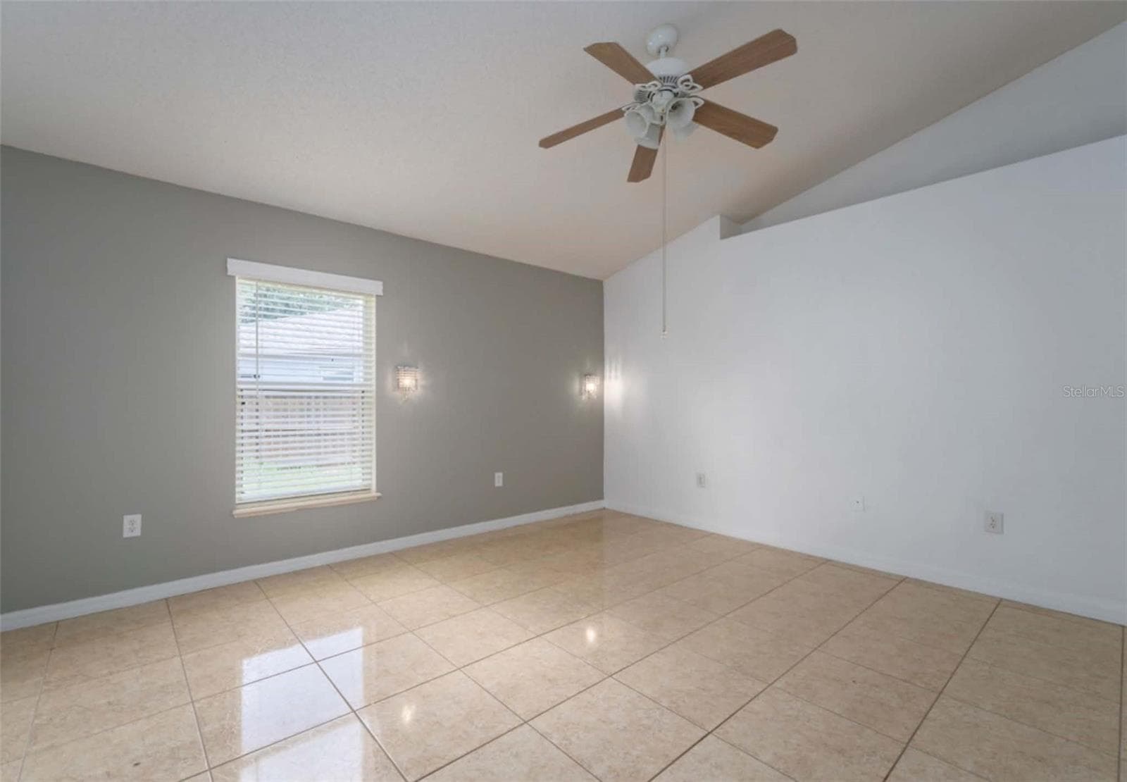 Single Family Residence at 307 CARDIFF AVE, DAVENPORT, photo 14 of 25