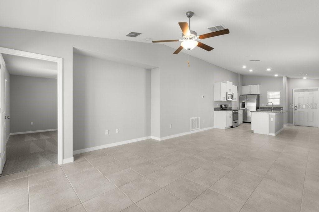 Single Family Residence at 7110 AMELIA COVE CT, SUN CITY CENTER, photo 2 of 26