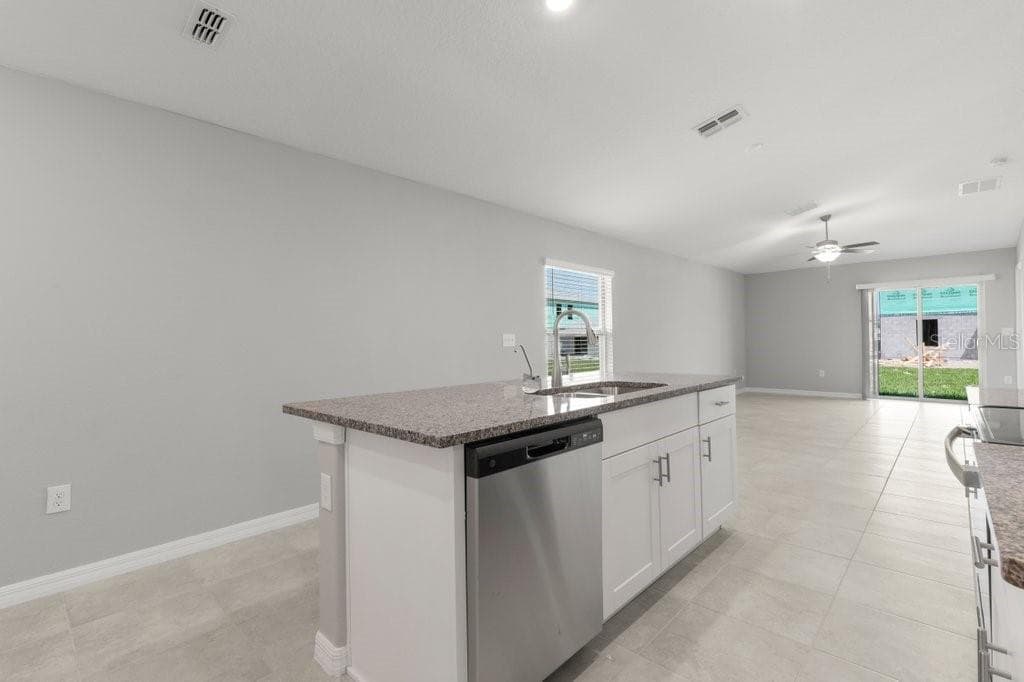 Single Family Residence at 7110 AMELIA COVE CT, SUN CITY CENTER, photo 5 of 26