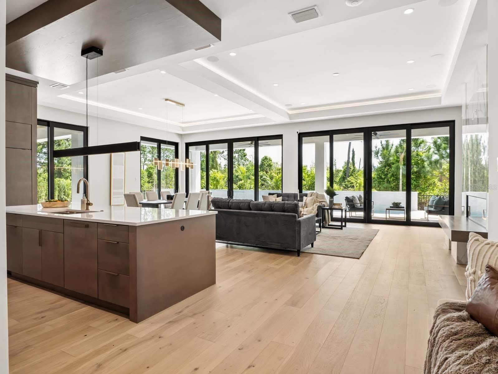 Kitchen & Living Room - 11043 CROMWELL RD, ORLANDO