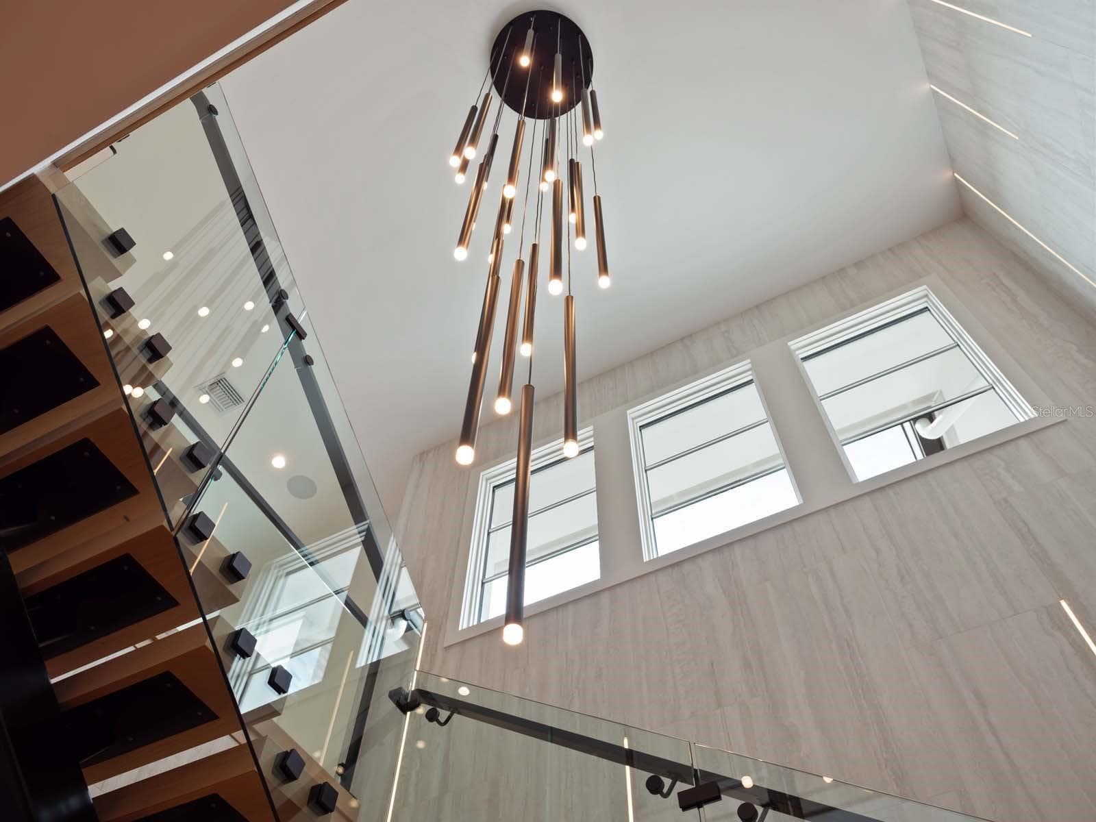 Foyer Chandelier - 11043 CROMWELL RD, ORLANDO