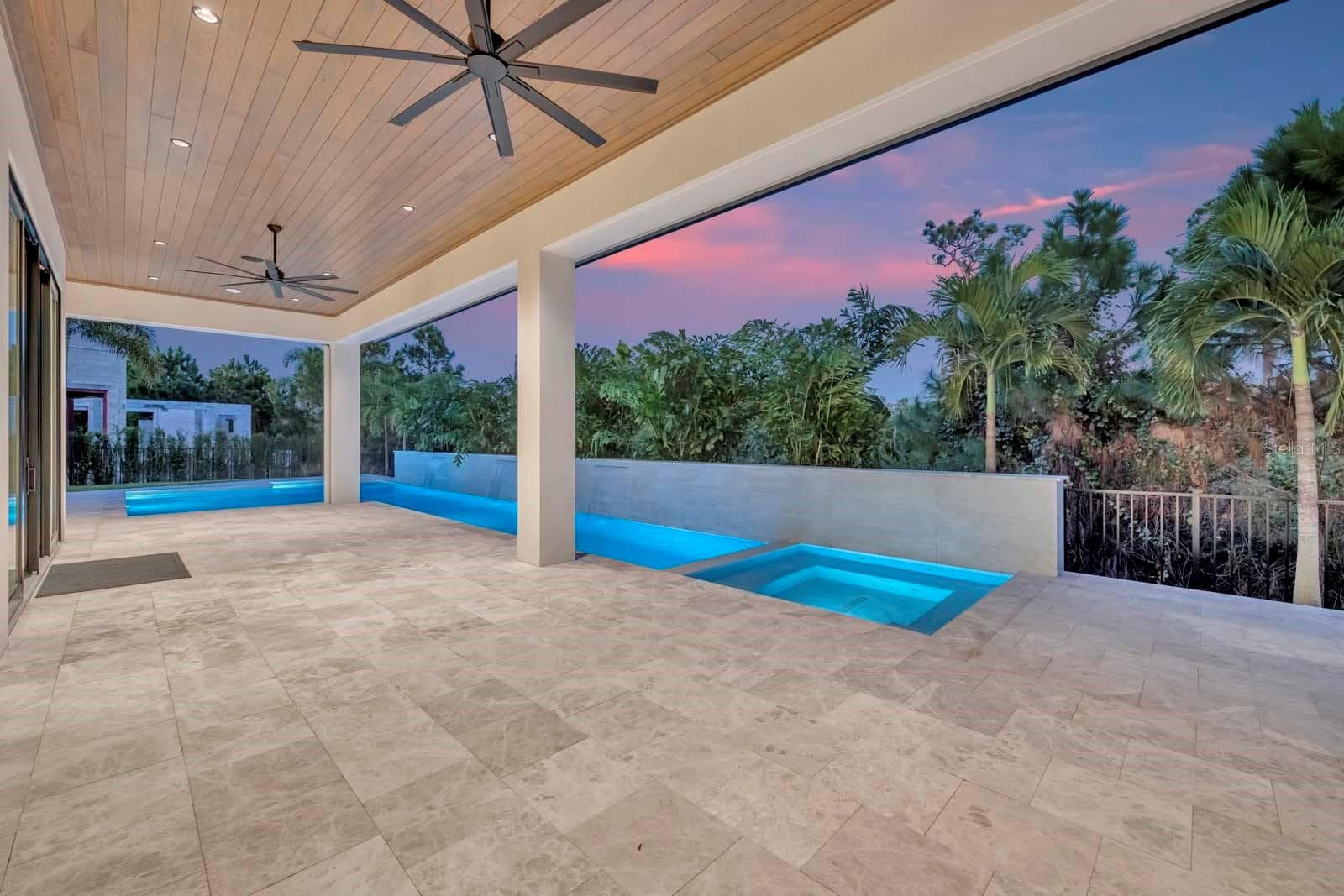 Full Patio Twilight - 11043 CROMWELL RD, ORLANDO