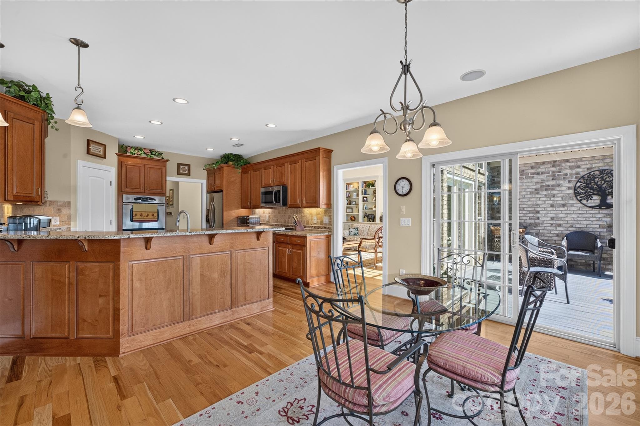 Single Family Residence at 76 Divot Court, Hickory, photo 18 of 48