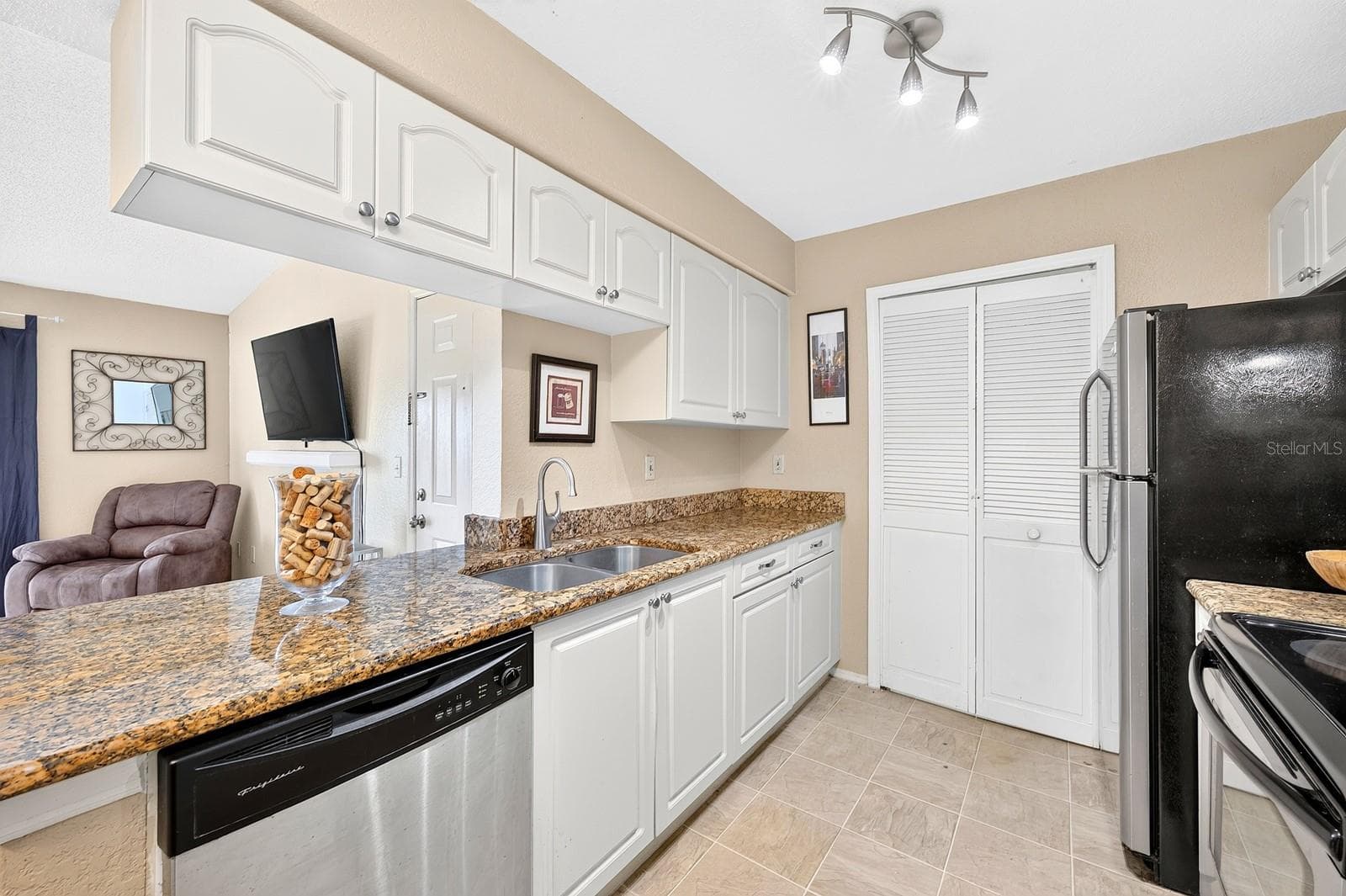 The Kitchen - 2550 N ALAFAYA TRL #6303, ORLANDO