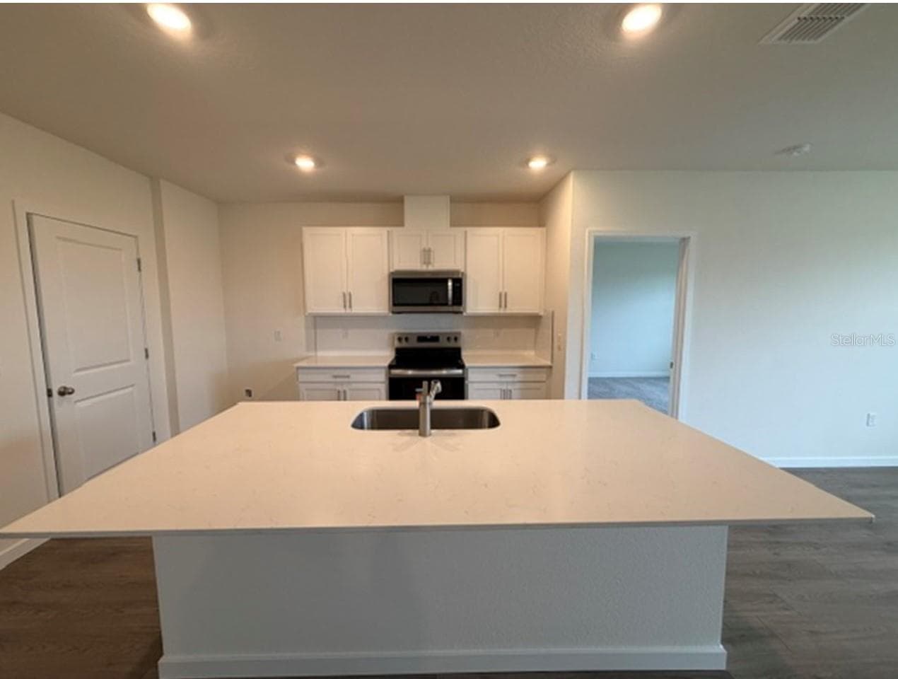 Single Family Residence at 4922 MARSHELDER ST, APOPKA, photo 4 of 23