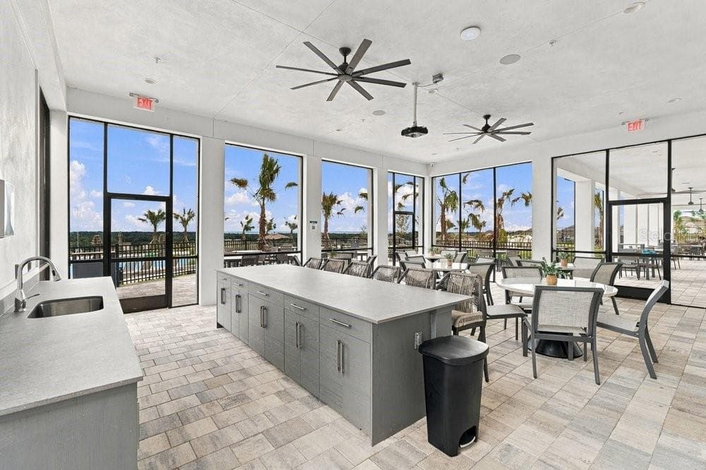 Clubhouse Outdoor dining - 2378 GOLD DUST DR, MINNEOLA