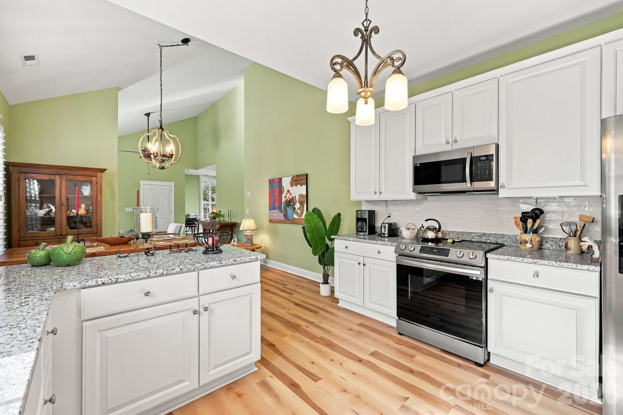 Single Family Residence at 334 Center Drive, Davidson, photo 14 of 35