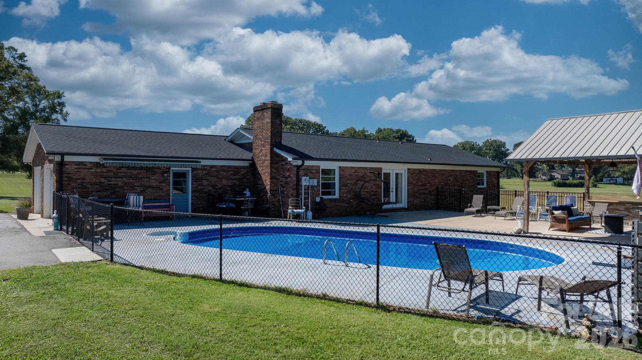 pool with cabana area - 7546 Long Island Road, Catawba