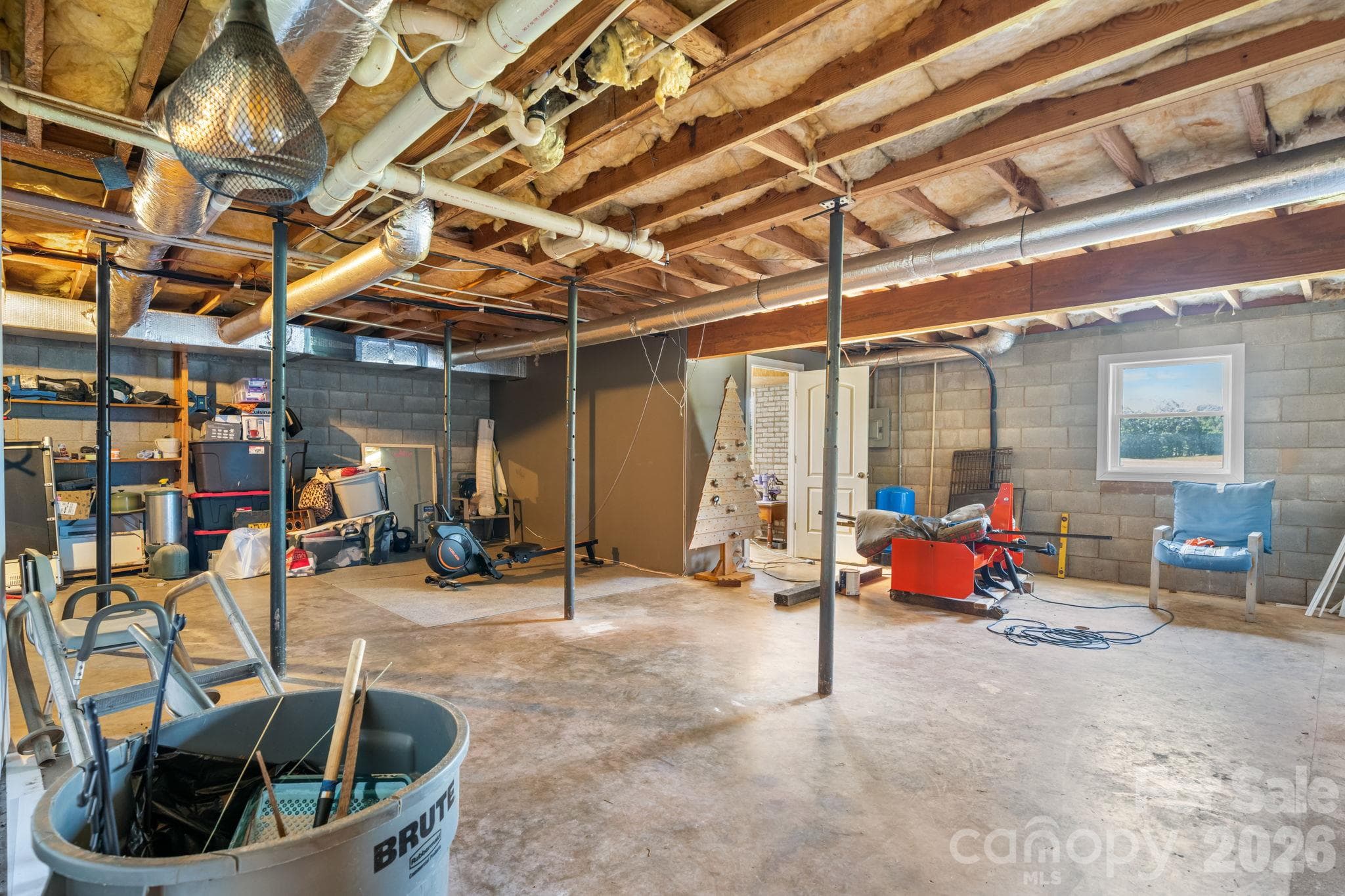 full, dry basement storage - 7546 Long Island Road, Catawba
