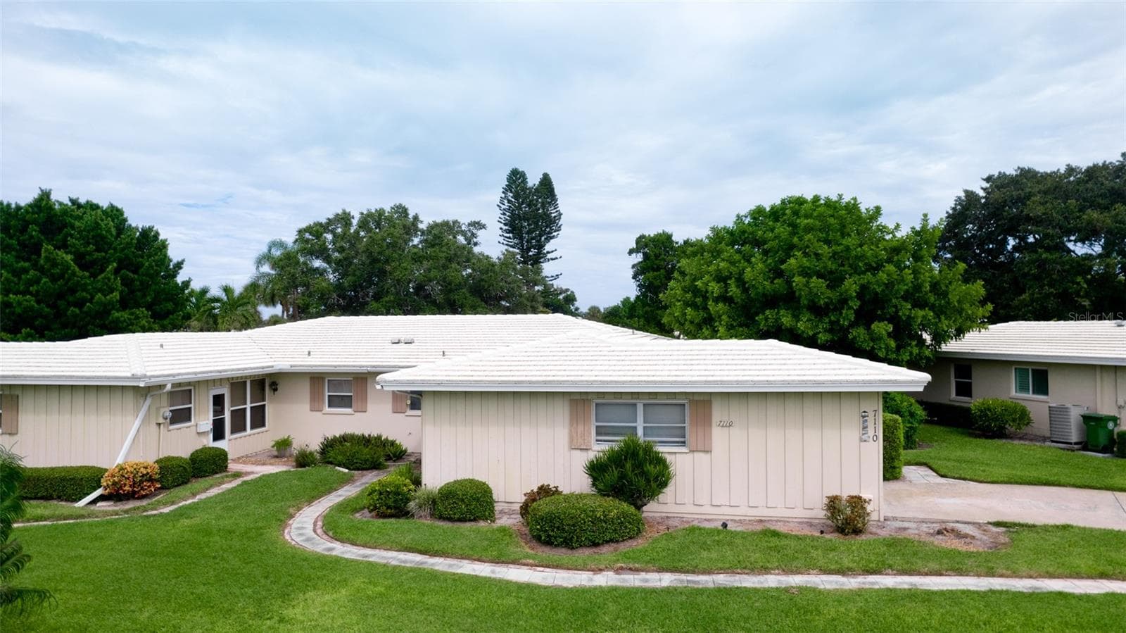 Villa at 7110 11TH AVE W, BRADENTON, photo 11 of 76